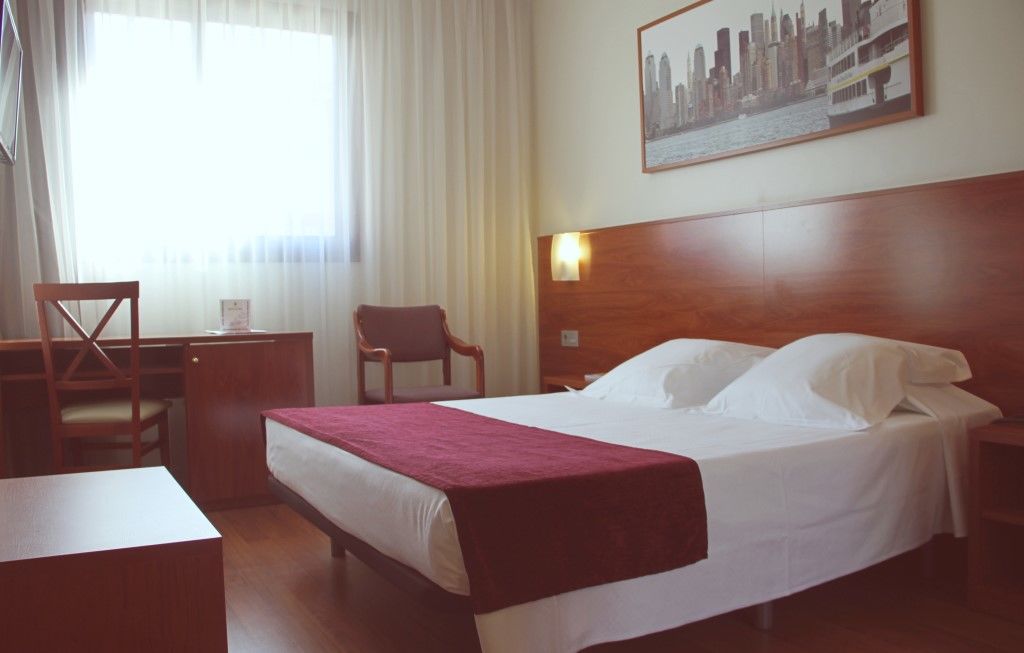 Hotel Reus Park Exterior photo